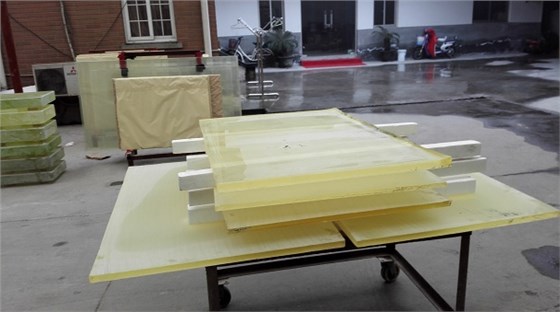 庆阳铅玻璃的常规保养